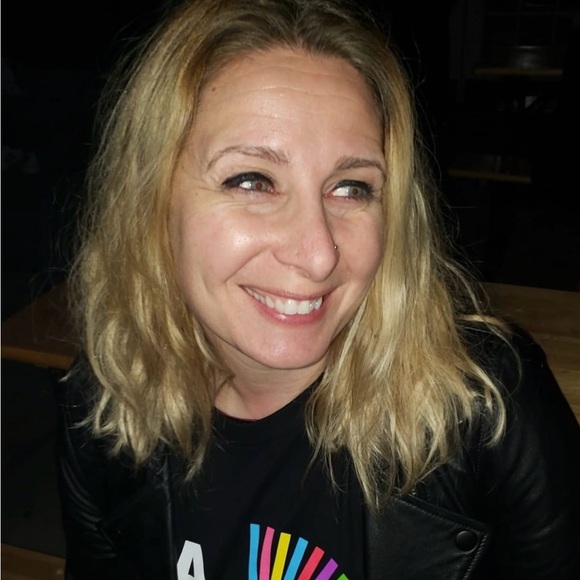 Meet your Posher, Lee - Picture 1 of 1